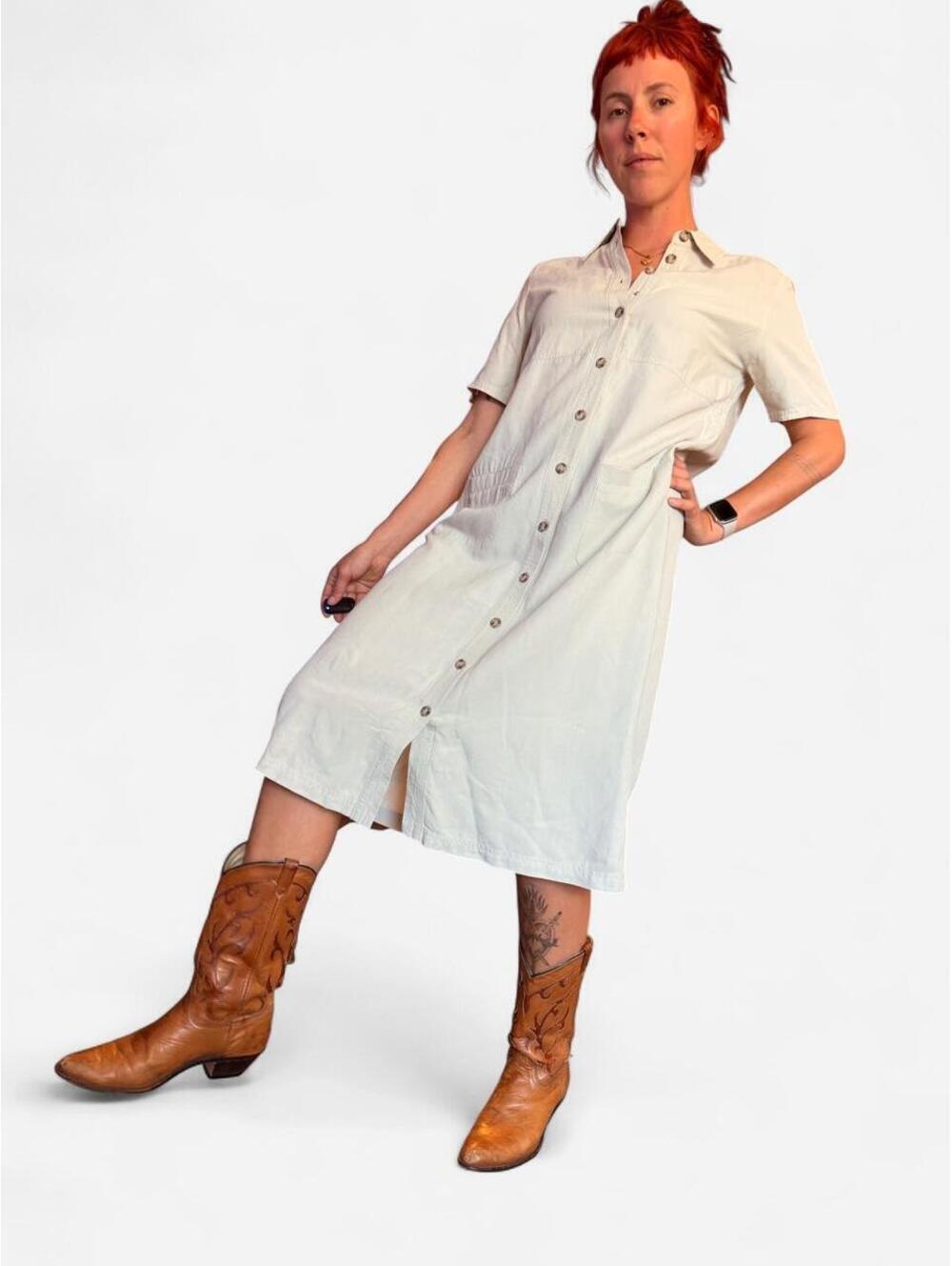 Cream Jaeger button up dress #buttonup #neutral #vintage #fall #clean
